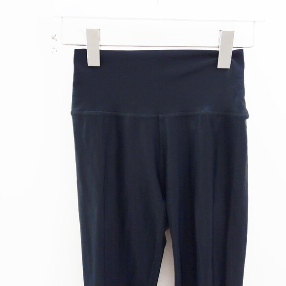 BEYOND YOGA Black Pearlized High Waisted Midi Legging Active Yoga Bottoms Size M - Picture 5 of 9